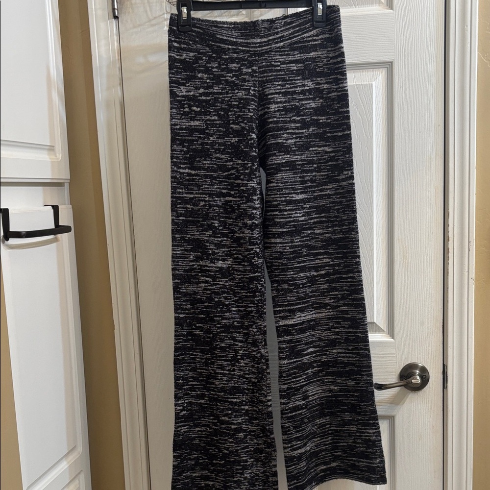 Anthropology Casual Flared Black and Grey Sweater Pants. Women's Medium. NWOT